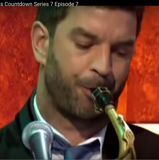 8 out of 10 Playing close up cropped